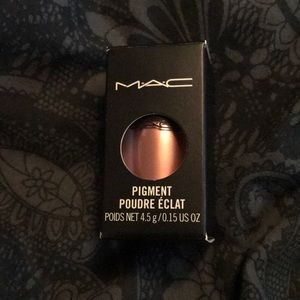 MAC Copper Pigment